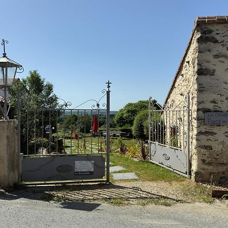 Les Chambres De La Forge Des Collines Les Herbiers Exterior photo