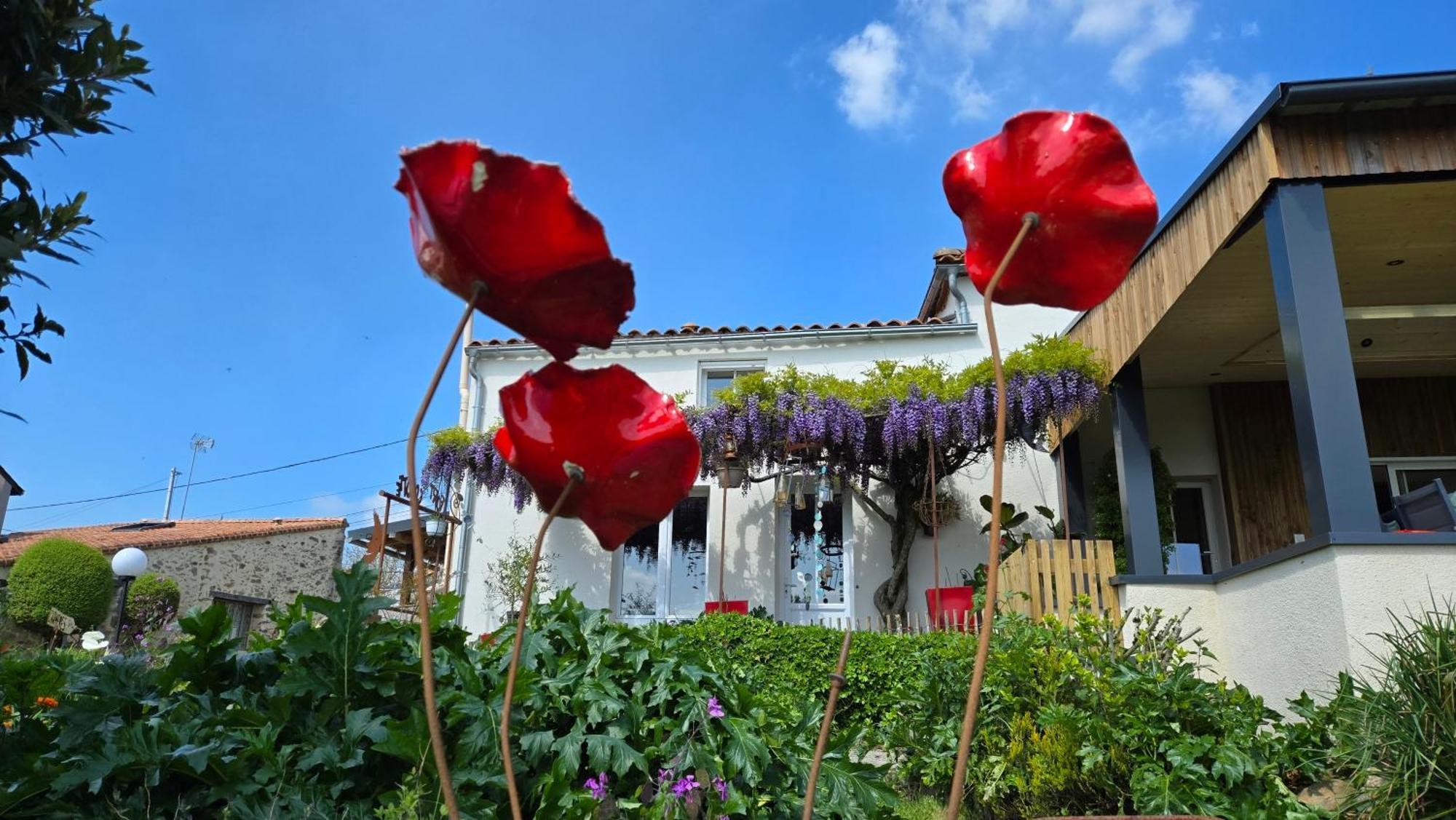 Les Chambres De La Forge Des Collines Les Herbiers Exterior photo