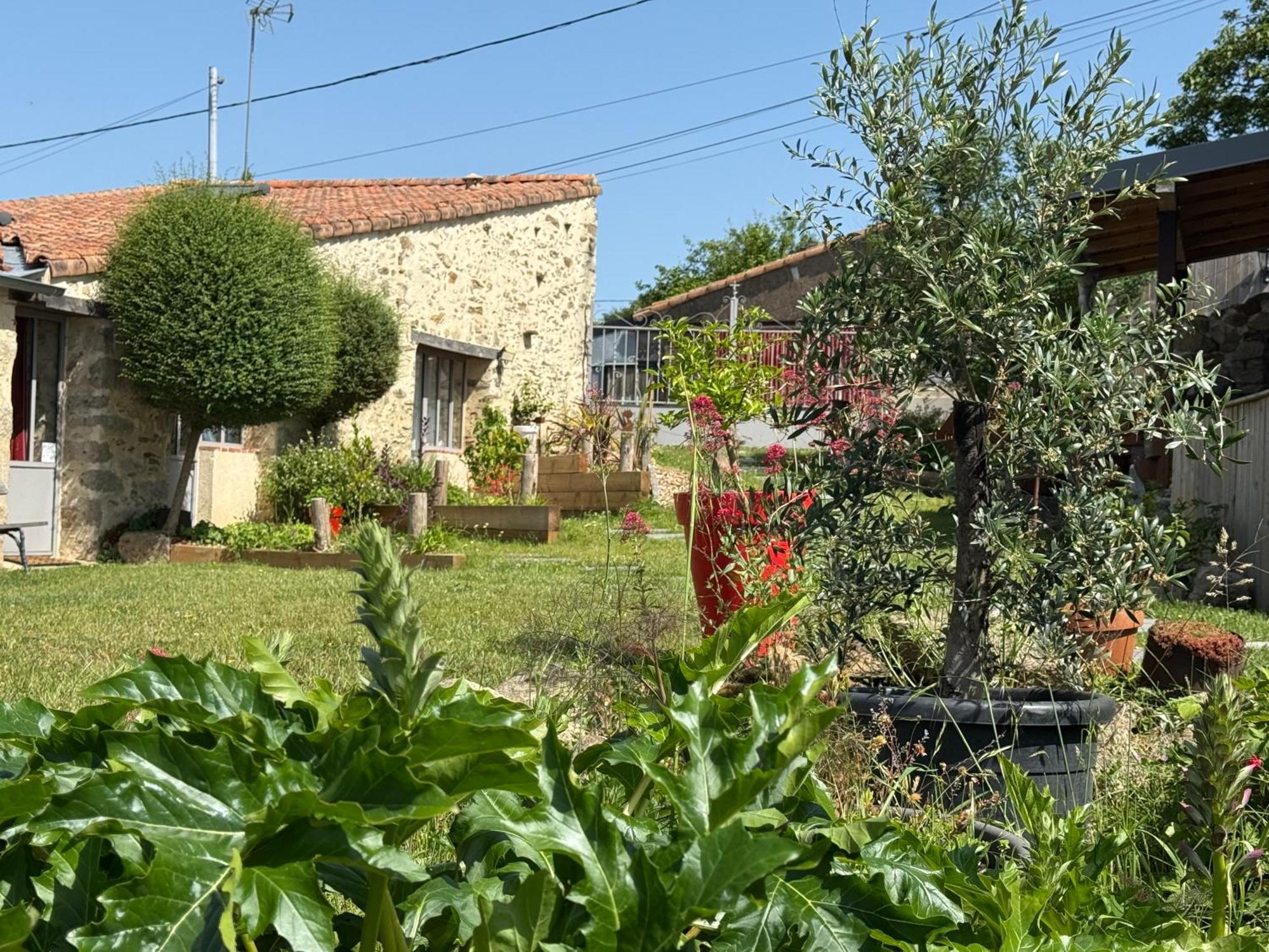 Les Chambres De La Forge Des Collines Les Herbiers Exterior photo